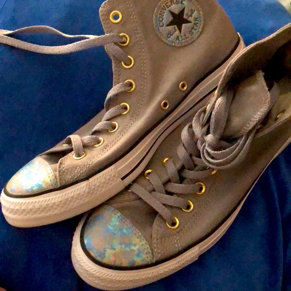 Sneakers - Picture 1 of 6